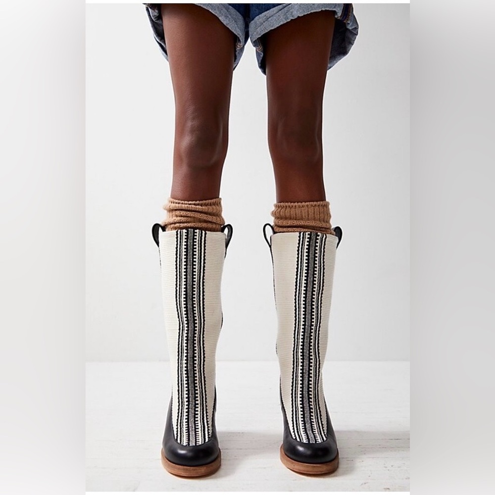 ✨Free People (EUC) Amambiah Maia Mid Boots Size 6✨